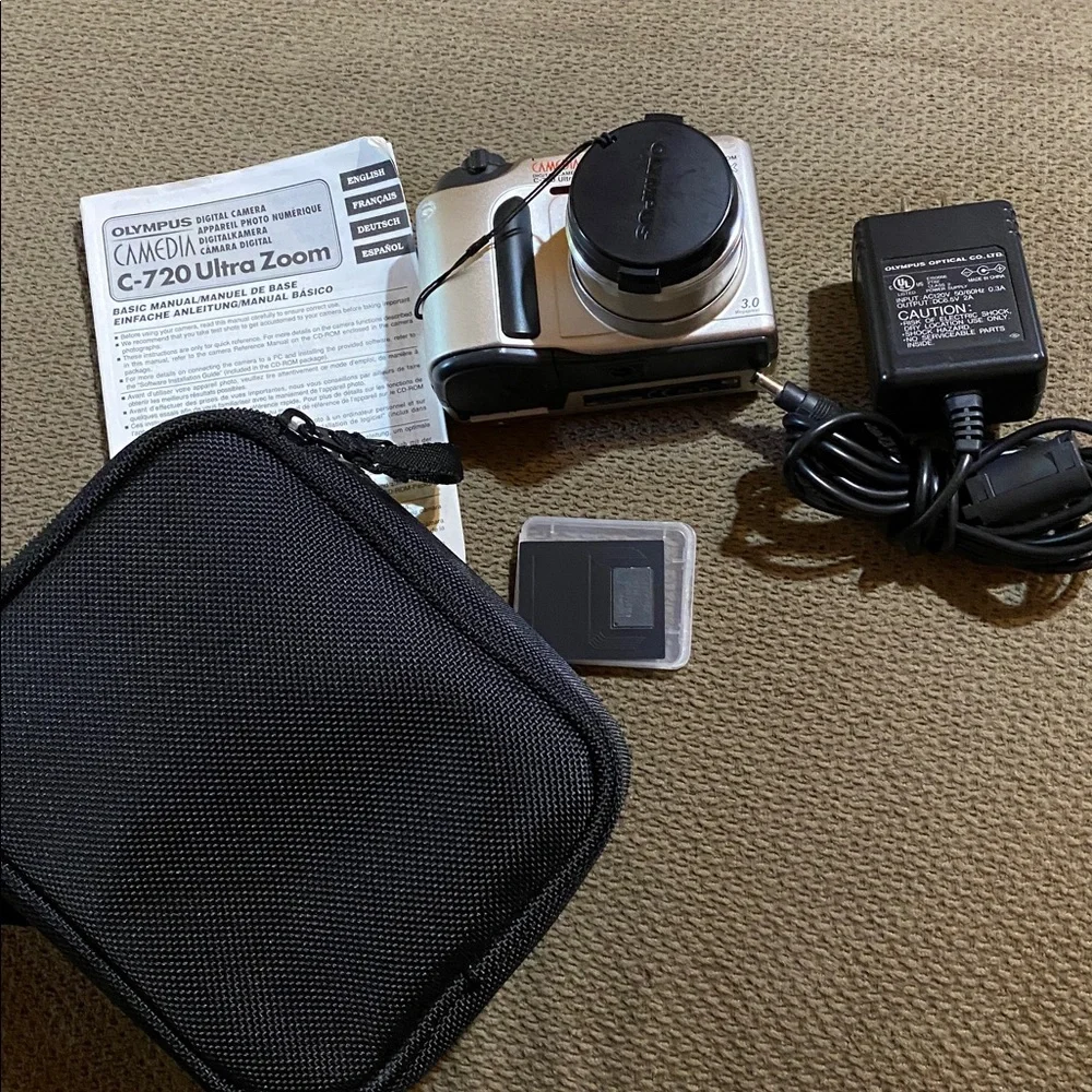 Olympus C-720 Ultra Zoom Digital Camera - Silver and Black